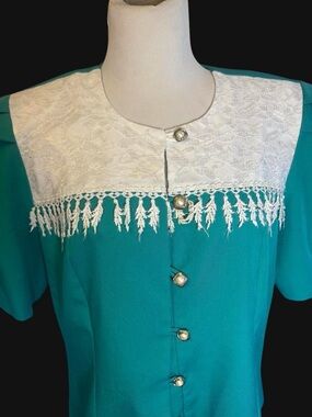 Vintage 70s Teal Lace Yoke Button-Up Women’s Top